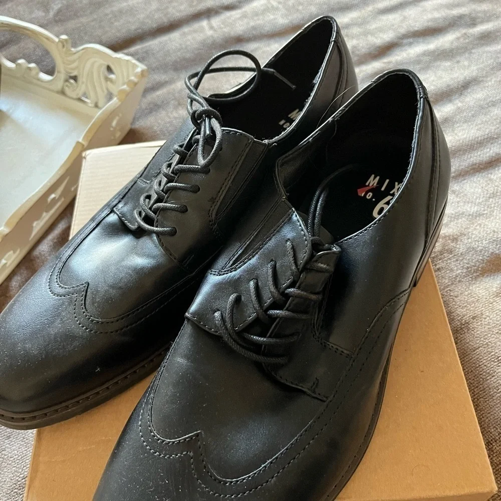 Men’s MIX No. 6 Black Leather Oxfords - Size 11M